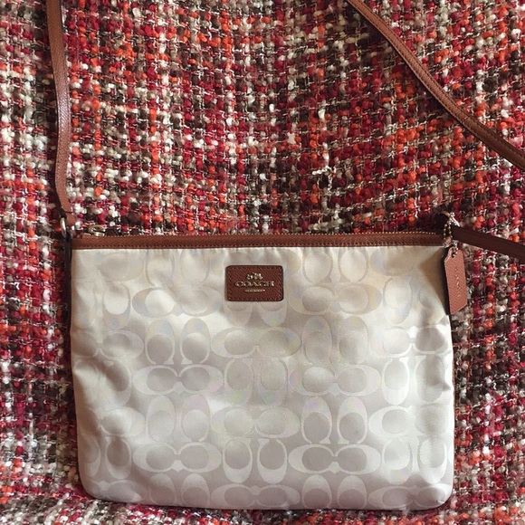 Coach Handbags - Coach crossbody bag